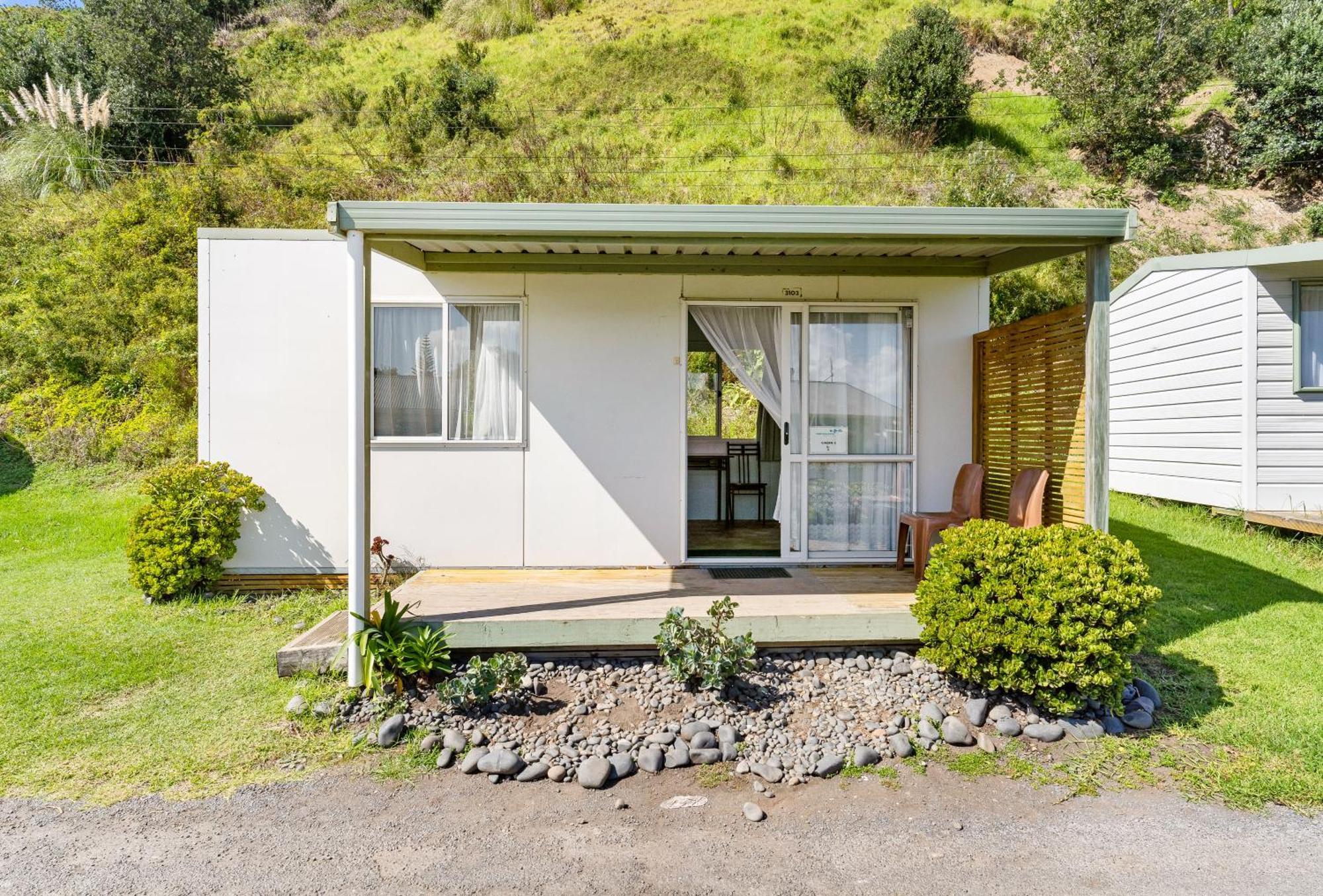 Port Waikato Holiday Park Exterior photo