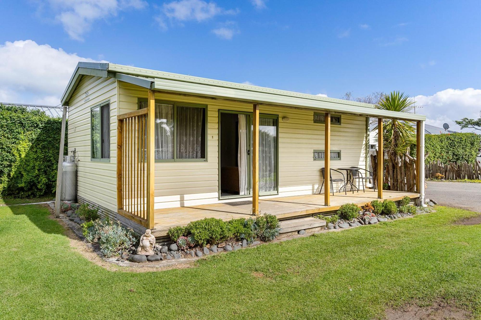 Port Waikato Holiday Park Exterior photo