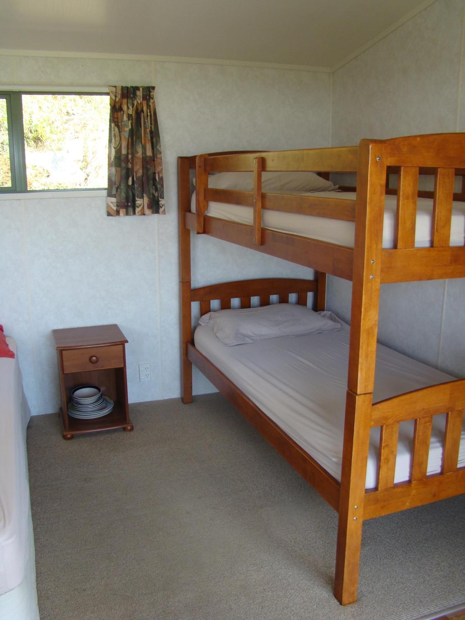 Port Waikato Holiday Park Room photo