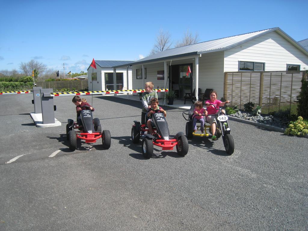 Port Waikato Holiday Park Exterior photo