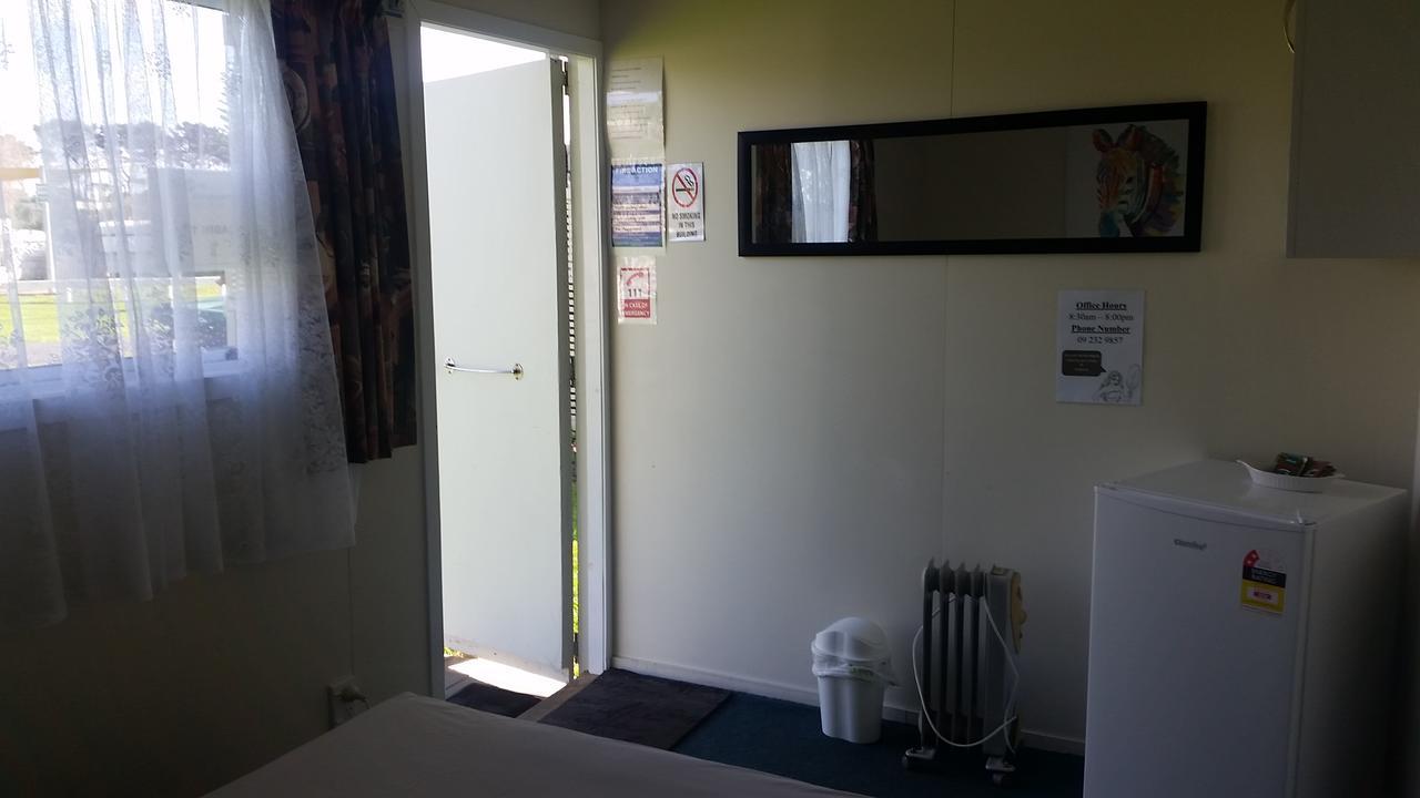 Port Waikato Holiday Park Exterior photo